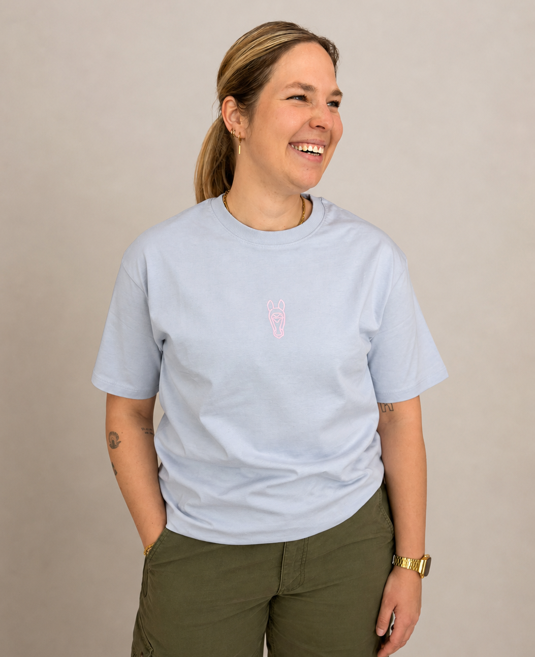 T-Shirt „Zum Brauereigaul" – Oversize Unisex, Hellblau/Rosa · Limited Edition